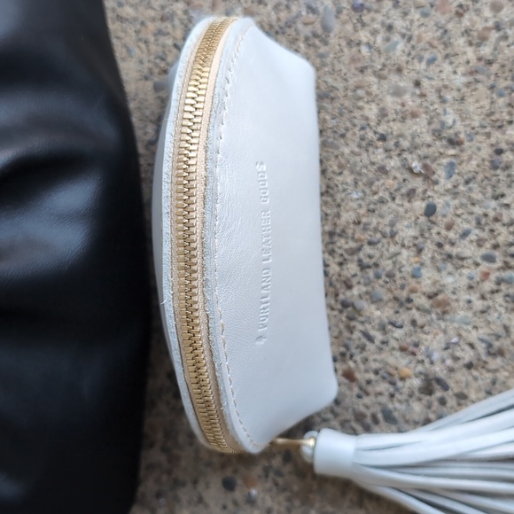 Bundle of 2 Leather Clutch with Tassel - Picture 6 of 16